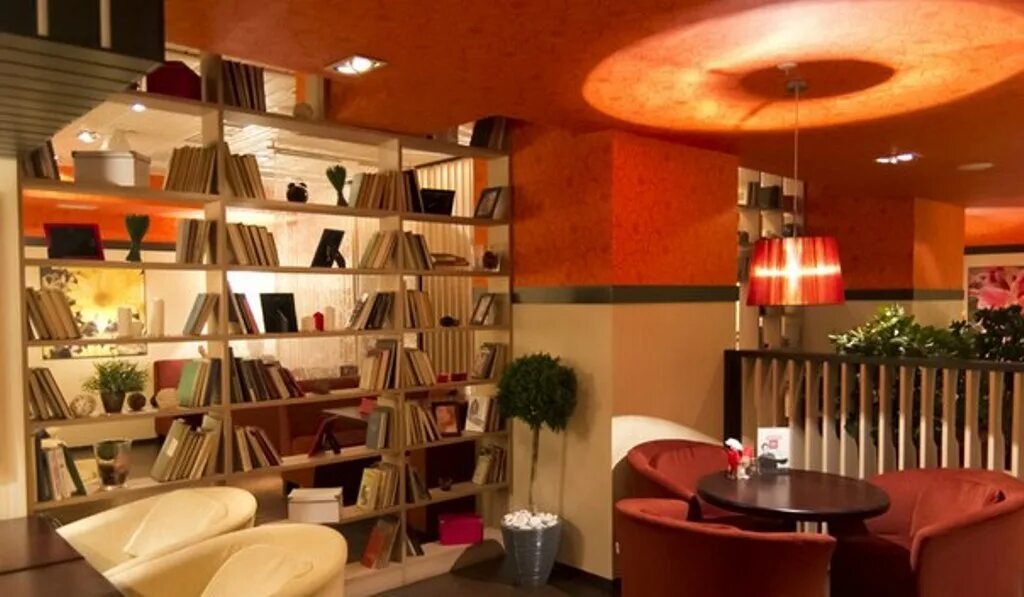 ресторан своя компания тюмень. своя компания академика сахарова 70. своя компания академика сахарова 70. сеть мягких ресторанов братиславская. своя компания екатеринбург.