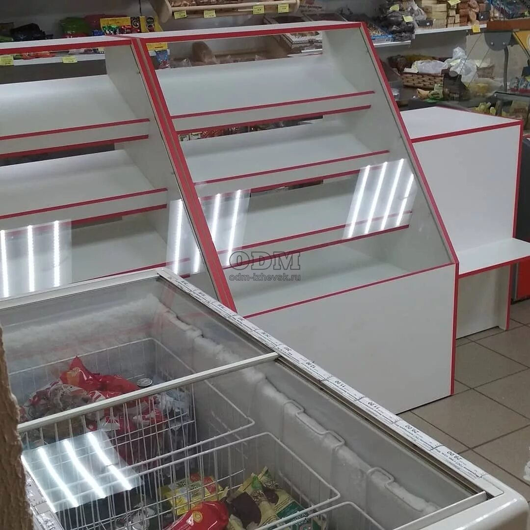 Продам торговые б. Прилавок магазина. Витрина продуктового магазина. Торговое оборудование прилавки. Прилавка для магазина продуктов.