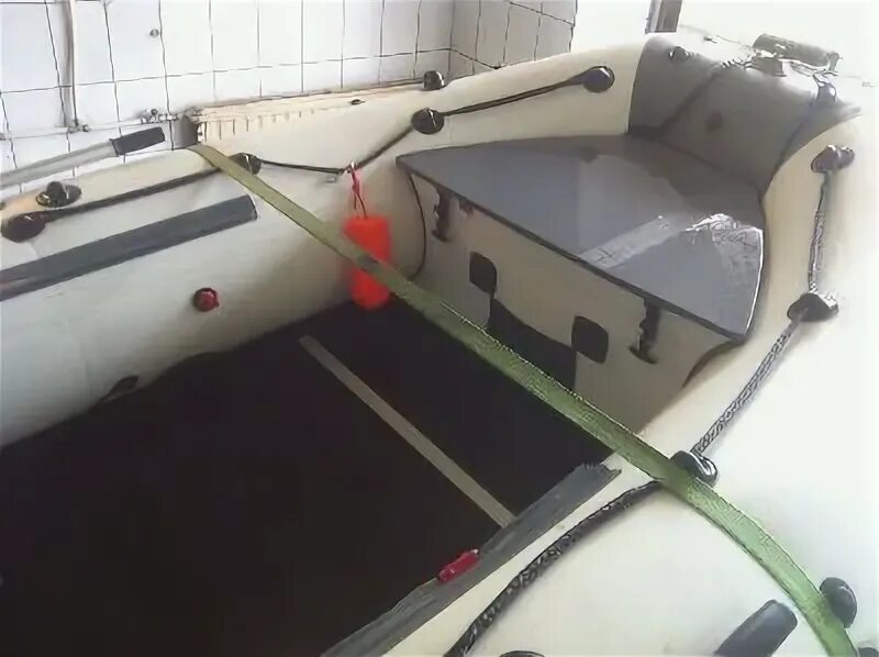 Как собрать лодку пвх с жестким. Носовой рундук лодки пвх хантер 340. лодка пвх 320 носовой рундук. носовой рундук для лодки пвх нднд. носовой рундук для лодки пвх 380.