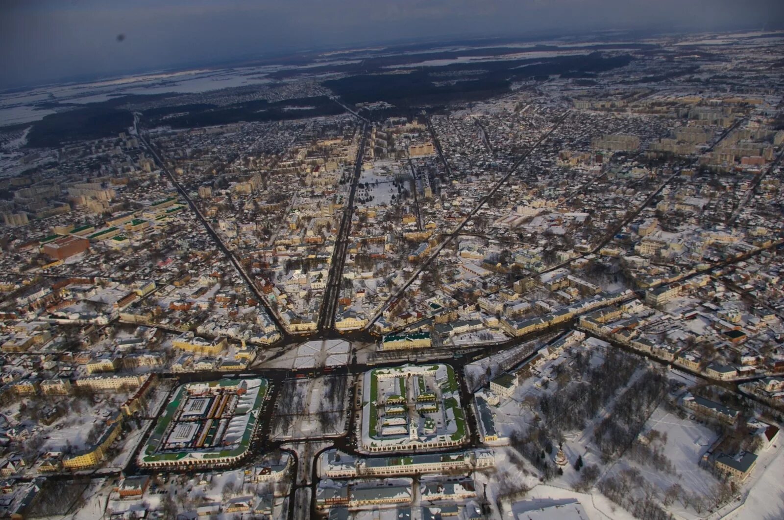 В каком городе улицы расположены веером. Кострома с птичьего полета. Кострома вид с птичьего полета. Город Кострома вид сверху. Кострома центр вид сверху.