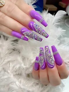 Орыс актрисалары қатысқан фильмдерден эротикалық порнографиялық кадрларды қараңыз.