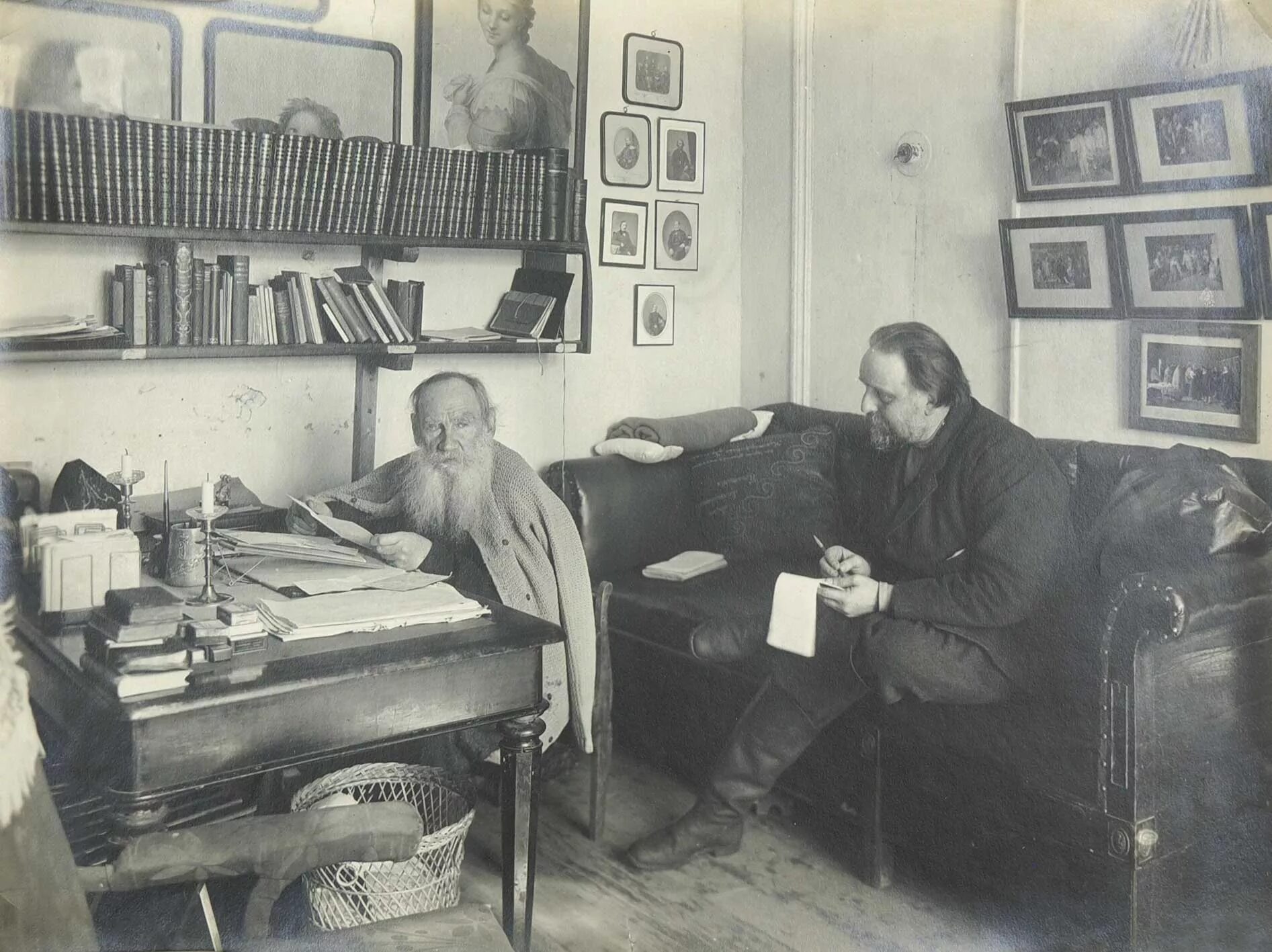 1900 год писатели