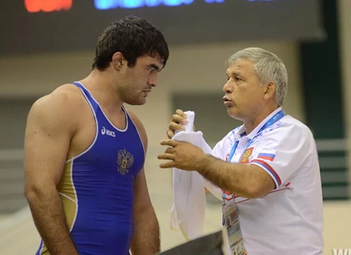 тренер сборной россии по вольной борьбе дзамболат. джамбулат тедеев. тедеев дзамболат ильич. дзамболат тедеев сидаков. главный тренер сборной россии по вольной борьбе.