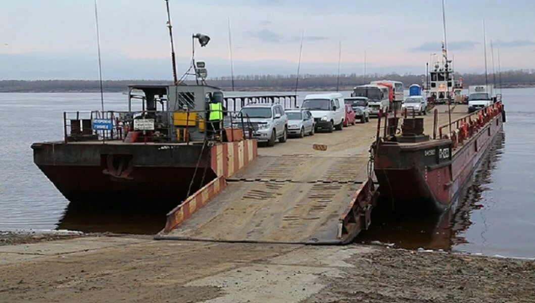 В каком году был паром на. Паромная переправа ахтубинск. паромная переправа ахтубинск 2025. красивая переправа. переправа в ахтубинске.