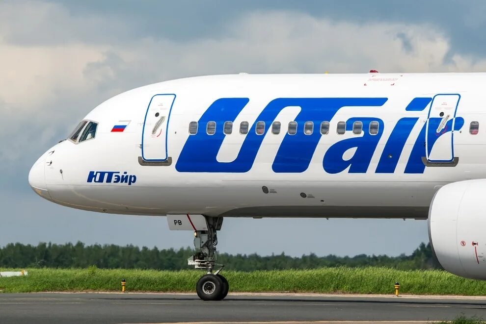 UTAIR самолеты. Авиакомпания UTAIR a320. Ютейр пассажирский самолёт. UTAIR 881. Телефон ютейр ру горячая