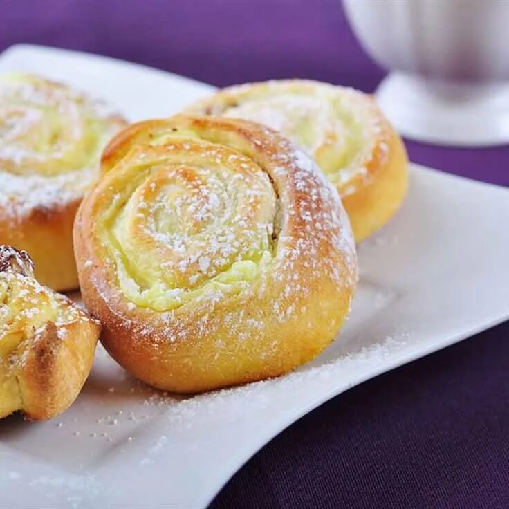 Французская булочка с изюмом. Французские булочки слоеные. Французская булочка с кремом. Французская булочка с кремом. Бесподобно вкусно.