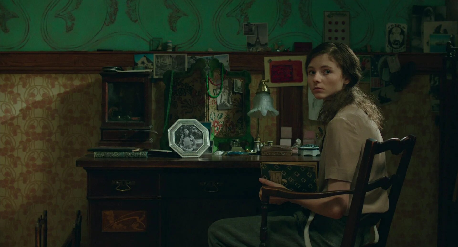 Jojo rabbit experience. Thomasin mckenzie. томасин маккензи jojo rabbit.