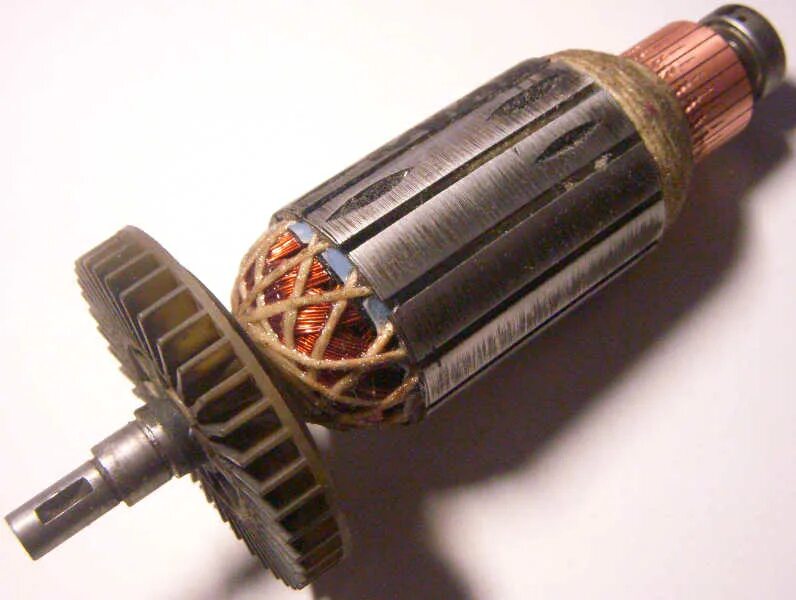 перемотка якоря 12 паз 24 ламель. перемотка электроинструмента. перемотка электроинструмента. перемотка якоря ротора220в. макита 5008mg 1800w 210мм перемотка статора.