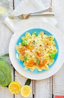 Сливочная паста с креветками и брокколи