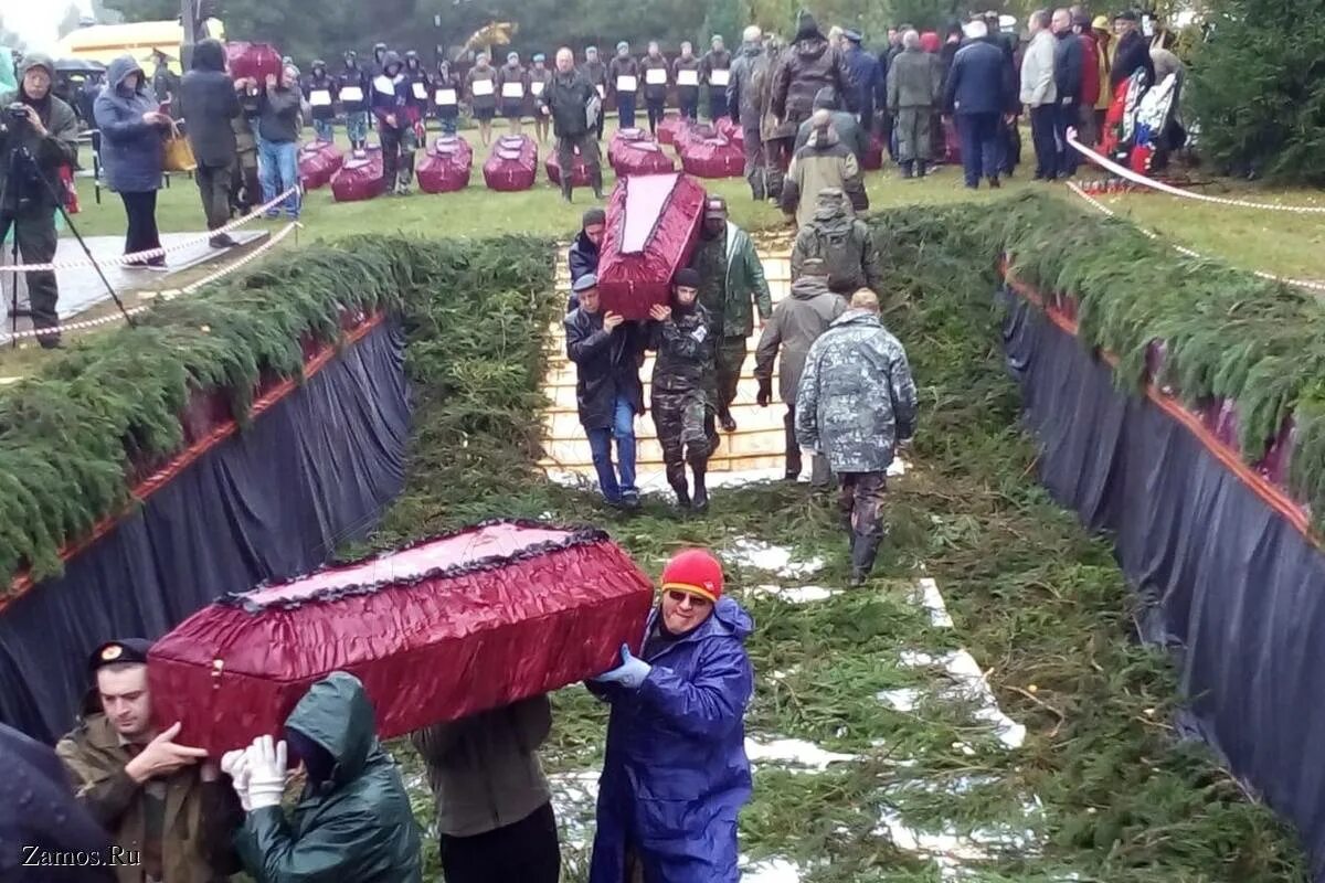 Новости с фронта на ютубе. Ржев Калининский фронт. Ржев Калининский фронт 2022. Ржев перезахоронение солдат 16 июня 2013г. Новости с фронта.