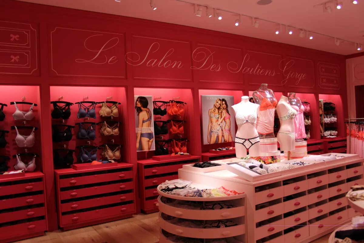 магазин нижнего белья америка. бутик женского белья. популярный магазин белья. бутик нижнего белья. самые известные магазины женского белья.