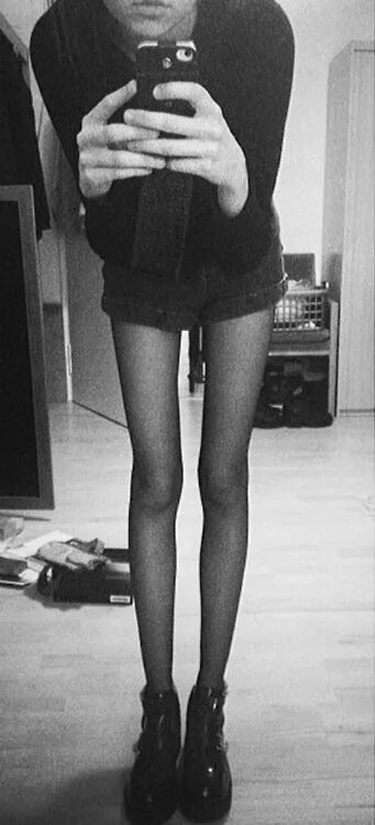 Как выглядят худые ноги Anorexic 170/46 2024 ВКонтакте