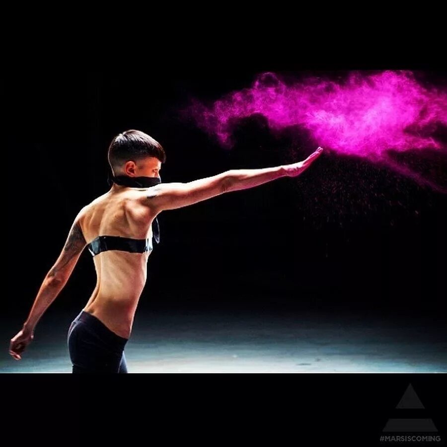 Be up in the air. Thirty seconds to Mars - up in the Air. 30 Seconds to Mars up in the Air Bridge TV. 30 Seconds to Mars up in the Air модель. Девушка из клипов 30 seconds to Mars.