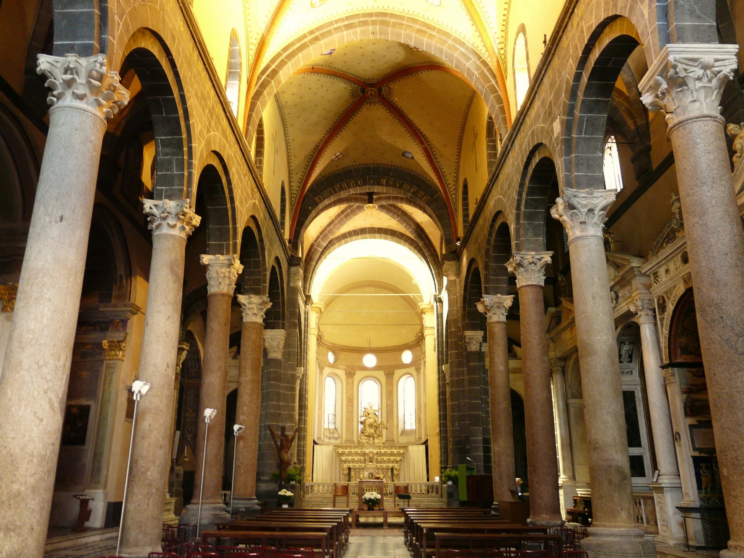 Церковь Святой Марии Генуя. Генуя Церковь Санта-Мариа-ди-Кастелло. Базилика Сана Марии в Генуе. Di santa maria