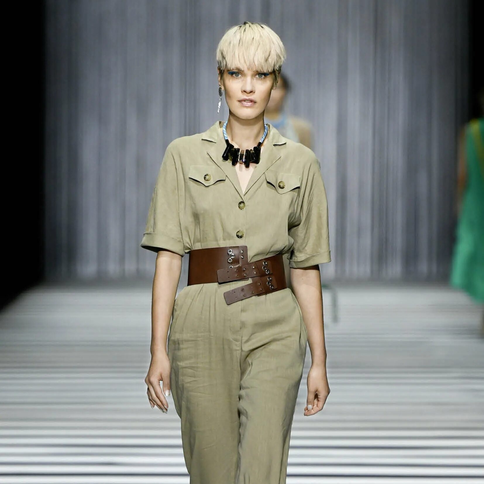 милитари модель. стиль милитари бальман. милитари модель. милитари модель. Dziff_military_glamour.