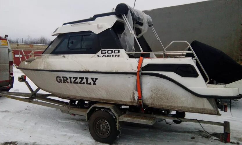 Grizzly cabin