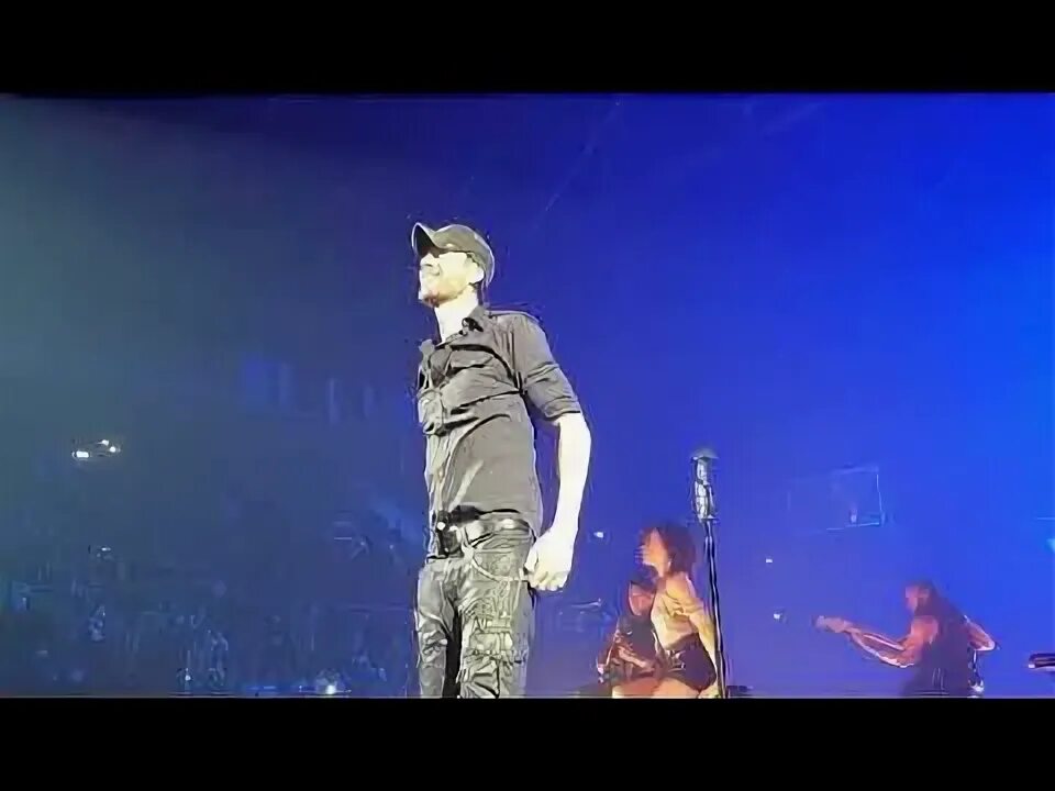 Enrique Iglesias Ring my Bells Live. Энрике Иглесиас на звонок ринг май белс. Ринг май белс. Записала на видео стриптиз для своего парня Enrique Iglesias - Ring my Bells. Иглесиас ринг май белс