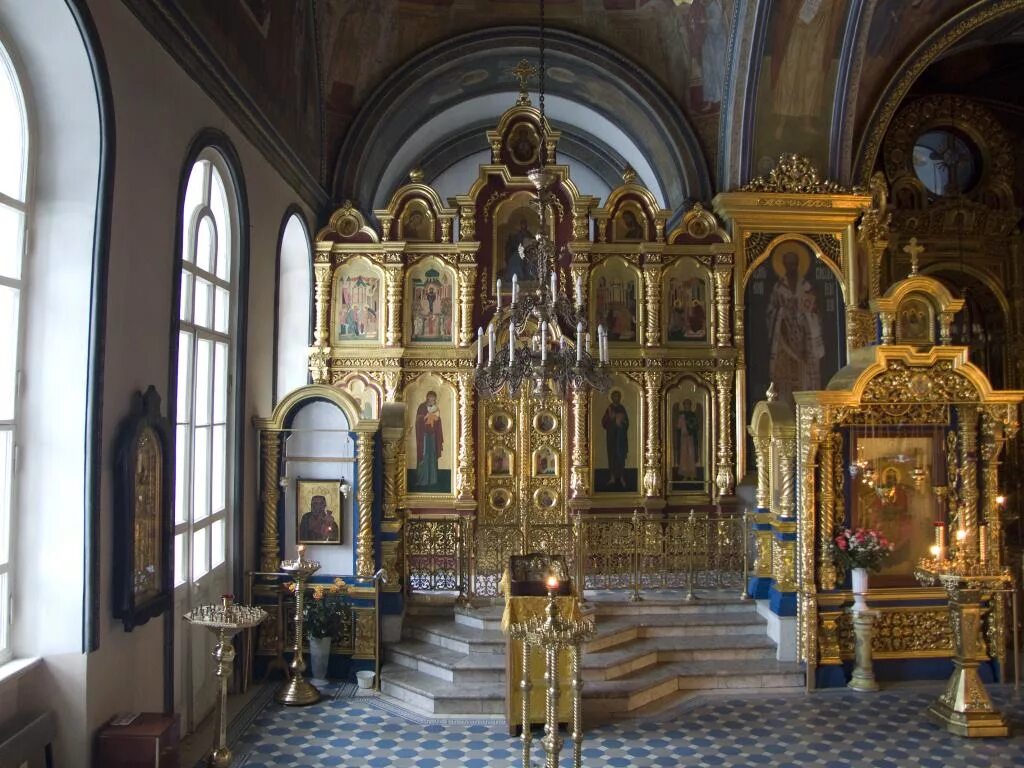 Храм троицы в троице лыково внутри. Храм успения в троице лыково расписание. Служба в храме троице - лыкове. Храм успения в троице лыково расписание. Храм в троице лыково духовенство.