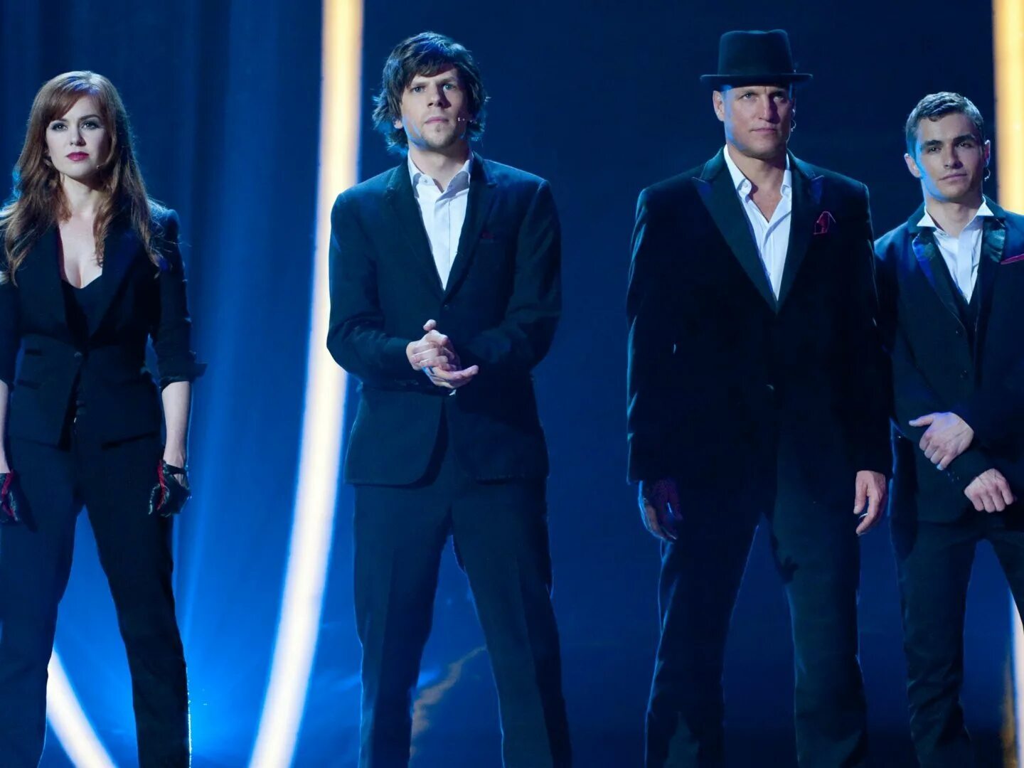 Дэниел атлас иллюзия обмана 2. Вуди харрельсон иллюзия обмана 2. Иллюзия обмана на телефон. Вуди харрельсон иллюзия обмана. Имран хан иллюзия обмана 2.