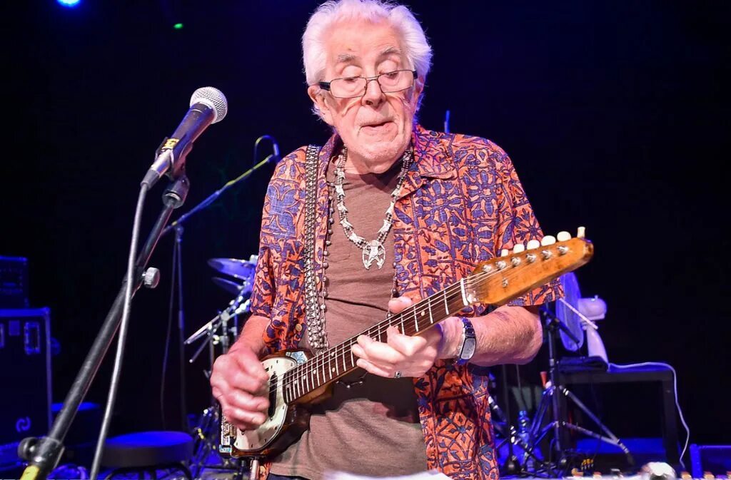 John mayall foto. John mayall википедия. John mayall википедия. John mayall в молодости. John mayall 1990.