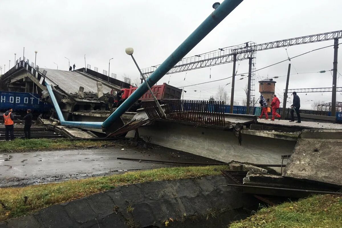 Видео обрушения моста. Обрушение моста в Свободном Амурской области. Мост Свободный Амурская область. Амурский ЖД мост Транссиб. Обрушение моста в Амурской области 2018.