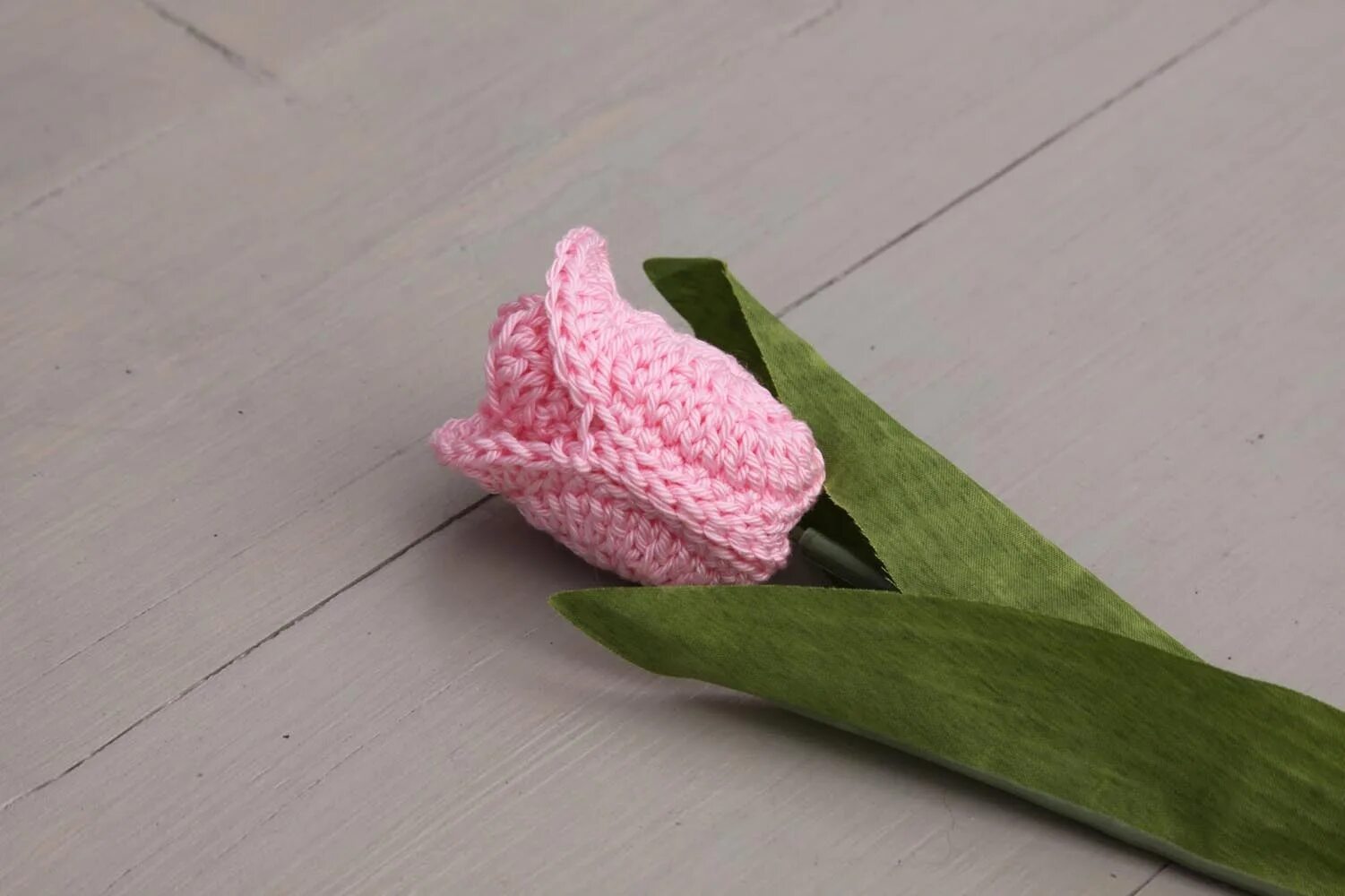 Тюльпаны крючком. Тюльпаны связанные крючком. Вязаные тюльпаны крючком. Вязаные тюльпаны крючком. Вязаные тюльпаны крючком.