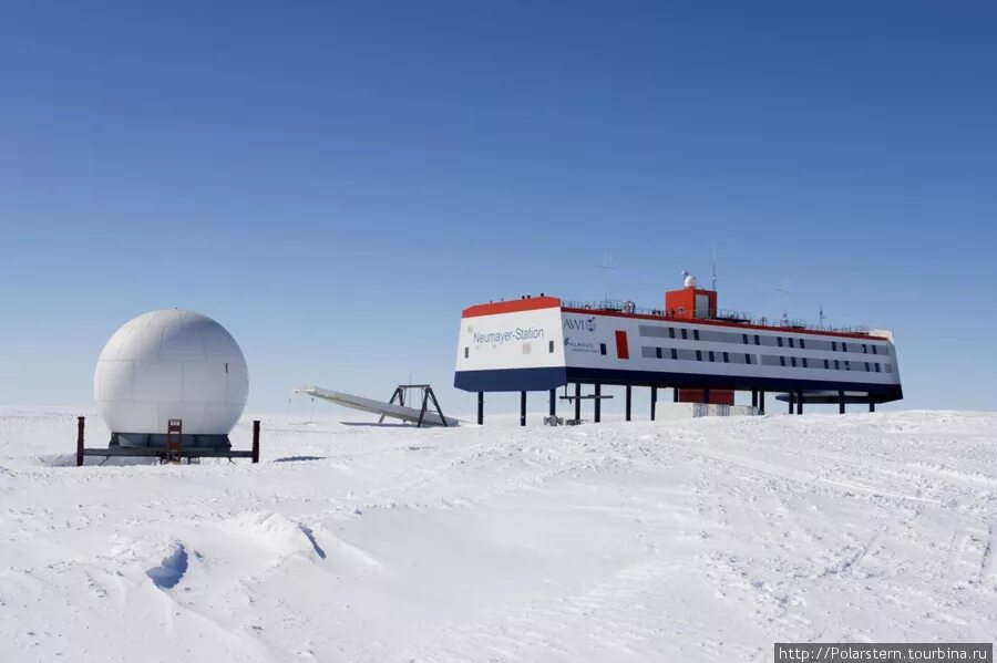 Российские антарктические станции. Российская Арктическая станция в Антарктиде. Российская Полярная станция в Антарктиде. Полярная станция «Ноймайер III. Полярные станции в Антарктике.