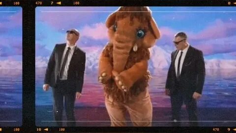 Кто под маской мамонтенком