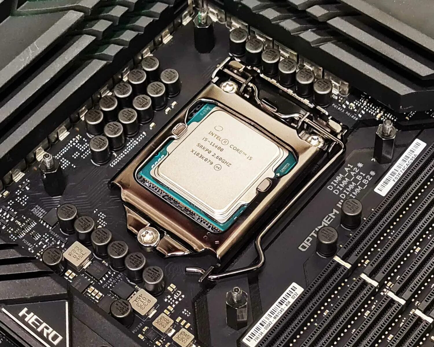 I5 12400 память. Intel Core i5-11400. Процессор Intel Core i5-11400f OEM. I5 11400f. Процессор Intel Core i5 12400f.