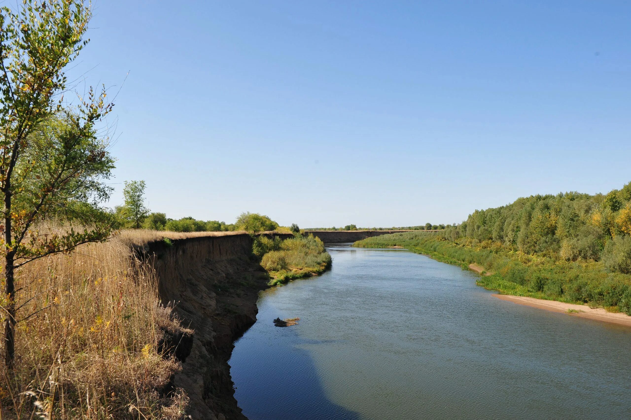 Река урал в магнитогорске фото. Река урал илек оренбургская область. Река урал река граница. Река яик урал. Река урал река граница.