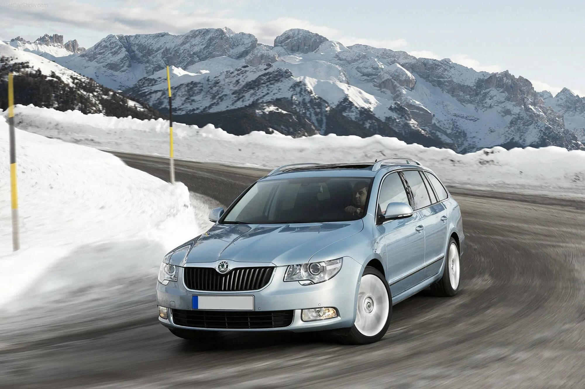 Шкода машина страна. Skoda Superb 3 Combi. Skoda Superb 2 Combi. Škoda Superb Combi 4x4. Skoda Superb Cross.