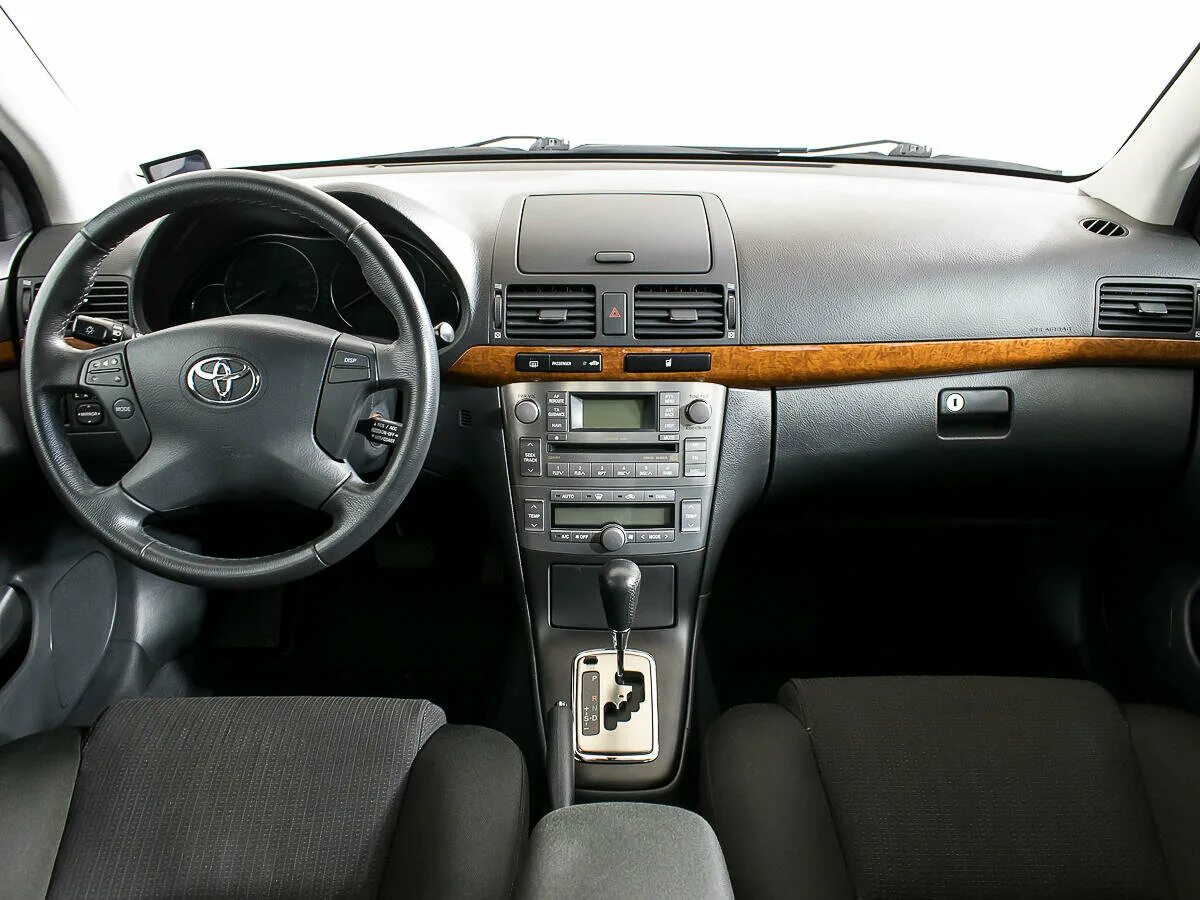 Toyota Avensis 2 поколение. Toyota Avensis 2007 салон. Тойота Авенсис 2 поколение Рестайлинг. Тойота 2 поколение Авенсис 2006.