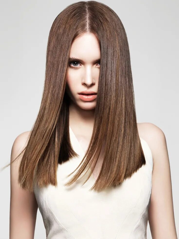 подстричься ровно. стрижка с ровными кончиками. стрижка на длинные волосы ровный срез. стрижка кончиков волос. полубоб каре деметриус.