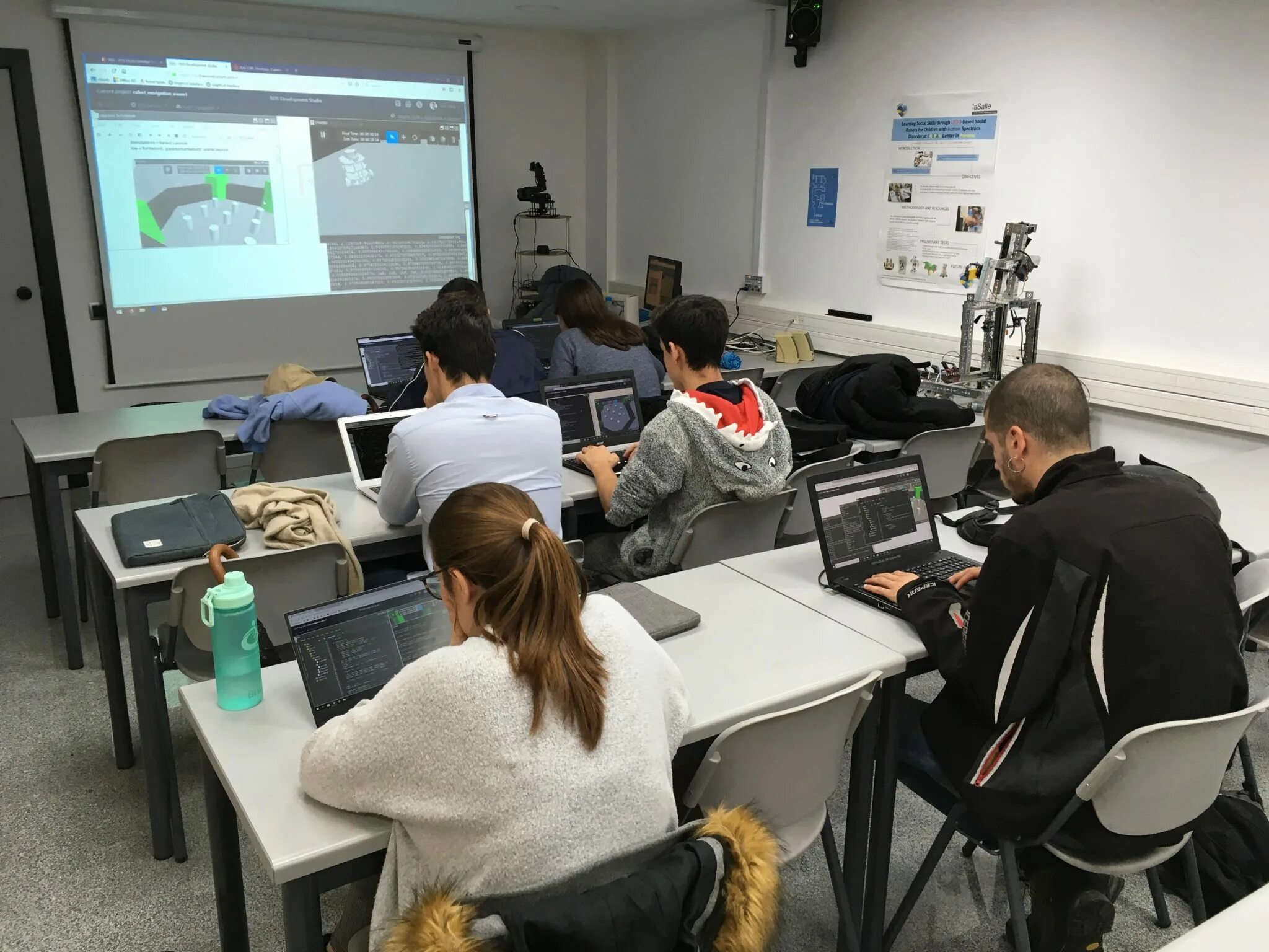 Teaching robot. Леонид талипов education robotics. retraining classroom. robotics classroom. пост про обучение.