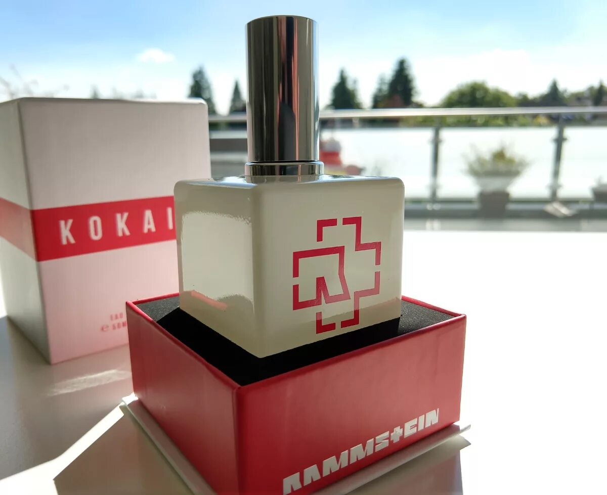 Туалетная вода rammstein kokain. Rammstein парфюм. Rammstein kokain духи. Духи рамштайн. Rammstein kokain духи.