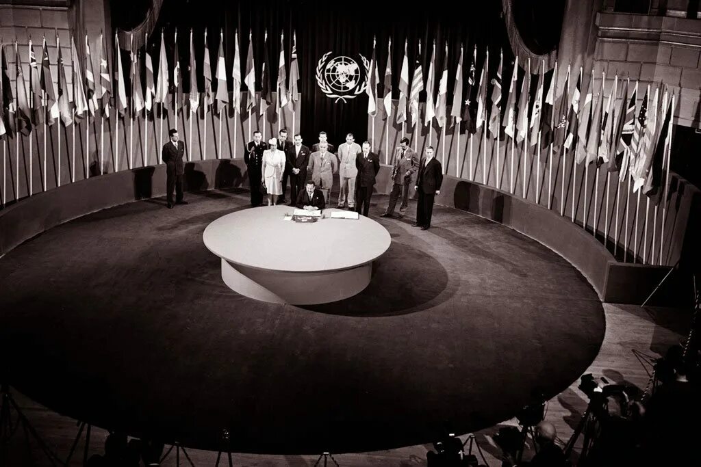 Международные организации 1945. ООН 26 июня 1945. Устав организации Объединенных наций (Сан-Франциско, 26 июня 1945 г.). Учреждение ООН 1945. Подписание устава ООН 1945.