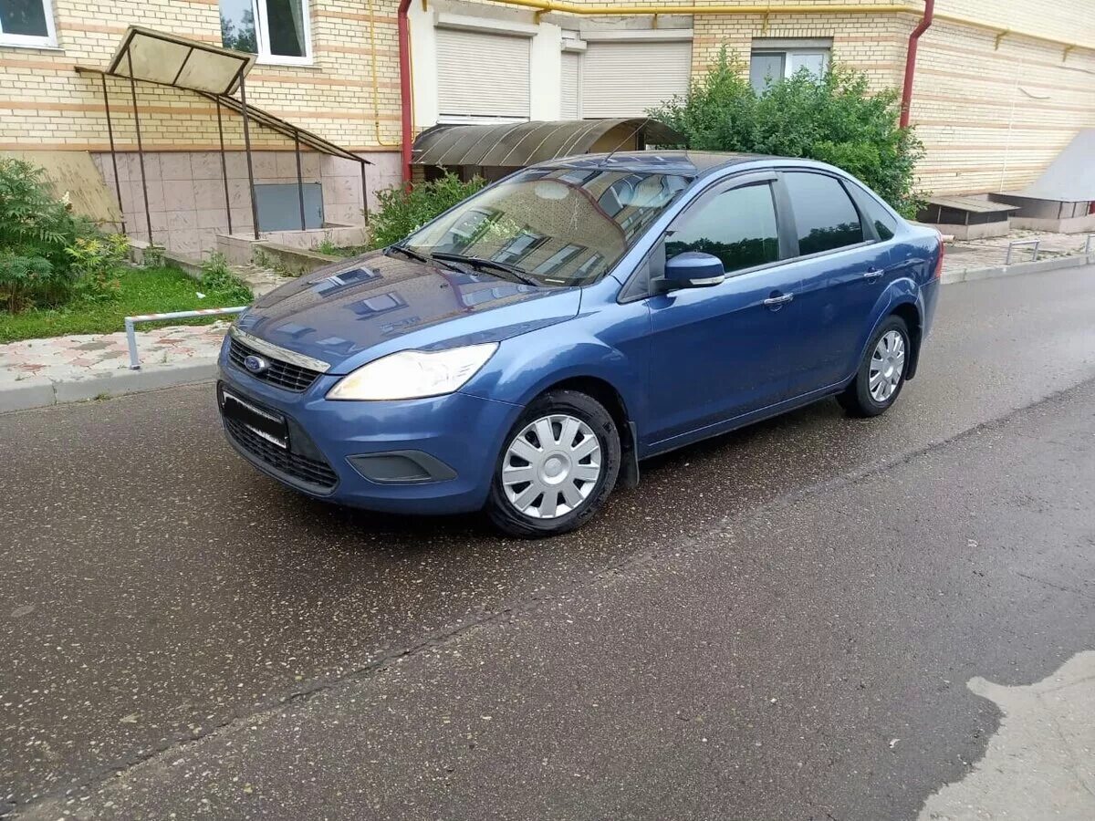 Ford focus цвет. Ford Focus 2009 седан. Ford Focus 2 синий. Форд фокус 2 Рестайлинг седан синий. Форд фокус 2009 года седан.