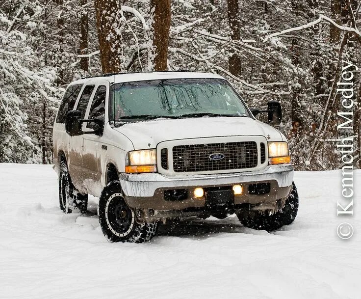 Полный привод дизель механика. Ford Excursion экспедиционный бампер. Off Road США.