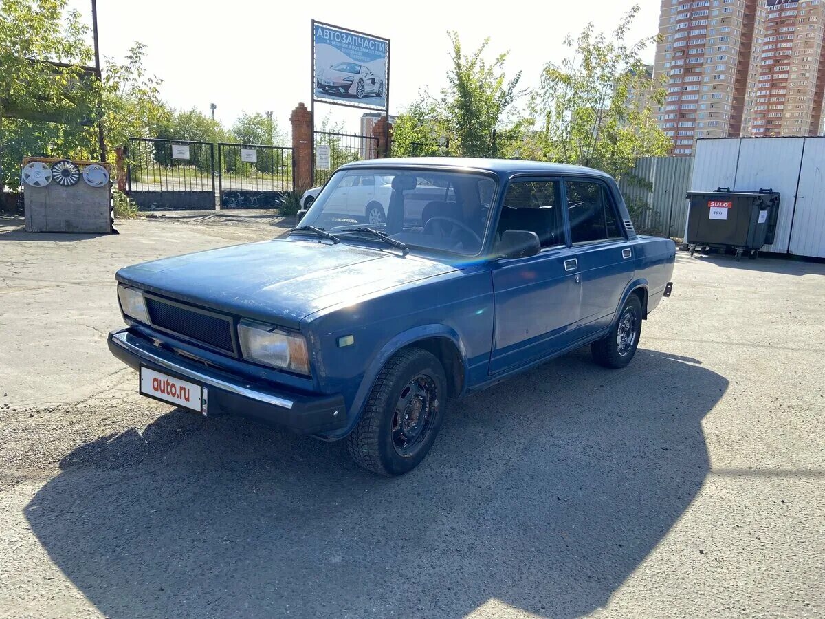 лада 2105 синяя. лада 2105 синий серый. ваз 2105 с завода. синий. двигатель ваз 2105.