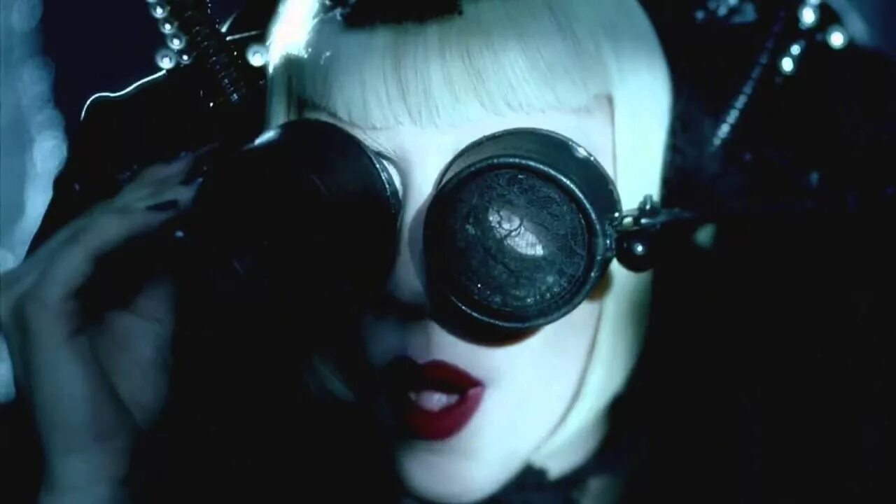 Lady gaga bad romance 2009. Lady gaga disease клип. Макияж гаги bad romance. Леди гага бед романс клип. Клип леди гаги про армению.