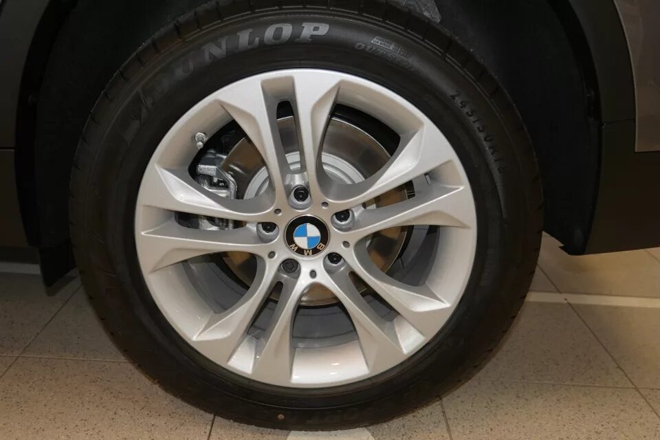 Шины на бмв х3. BMW x3 f25 диски r17. Диски на БМВ х3 f25 r18. Колеса БМВ х3 f25. BMW 607 Style.