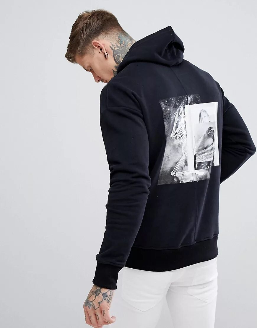 Худи со спины. Парень в худи. Худи со спины. Черное худи спина. Черное худи оверсайз асос.