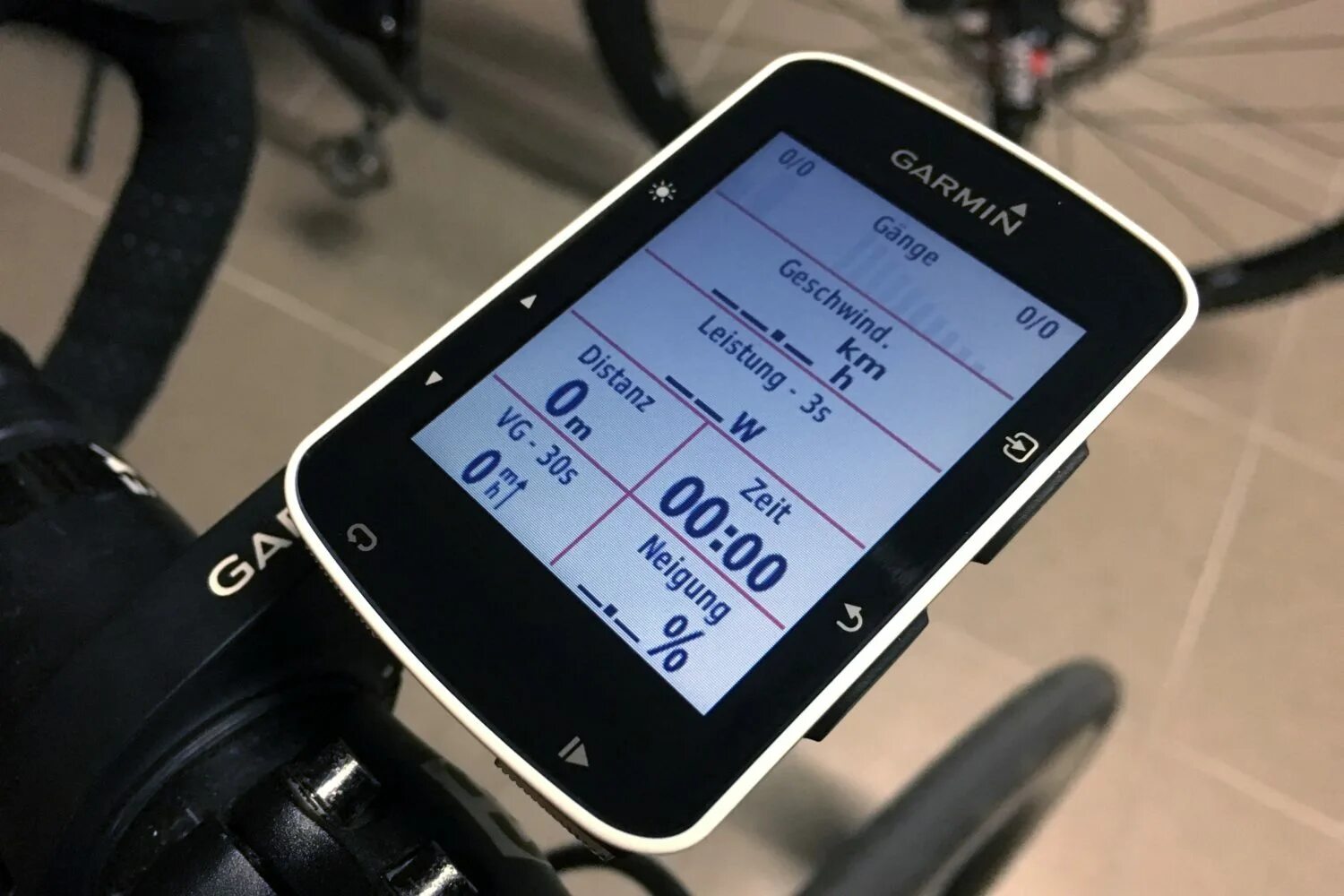 Garmin 520. Garmin Tread Overland Edition.