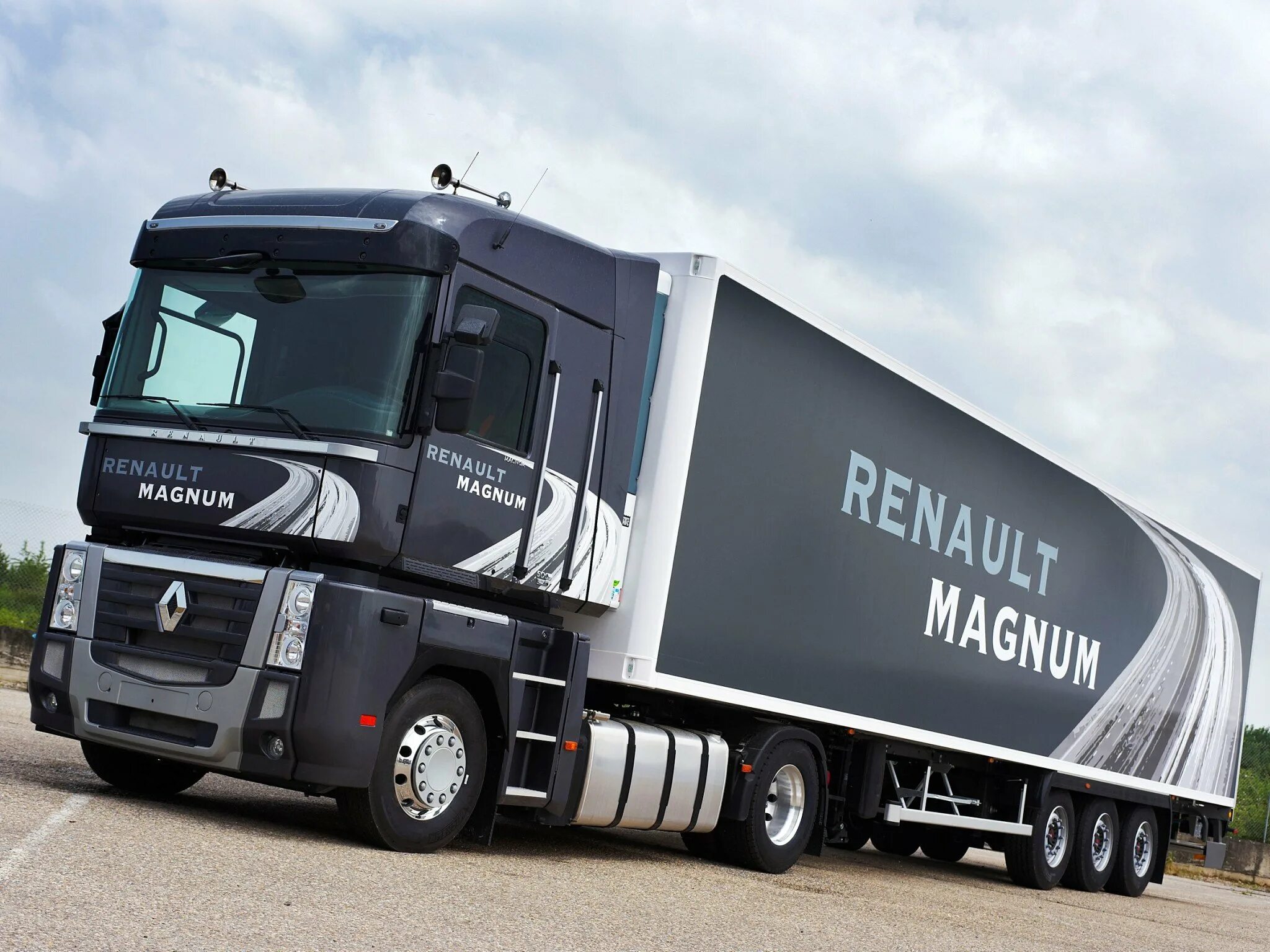 Volvo renault. Renault Magnum. Renault Magnum 2006. Рено Магнум 2021. Renault Magnum 4.