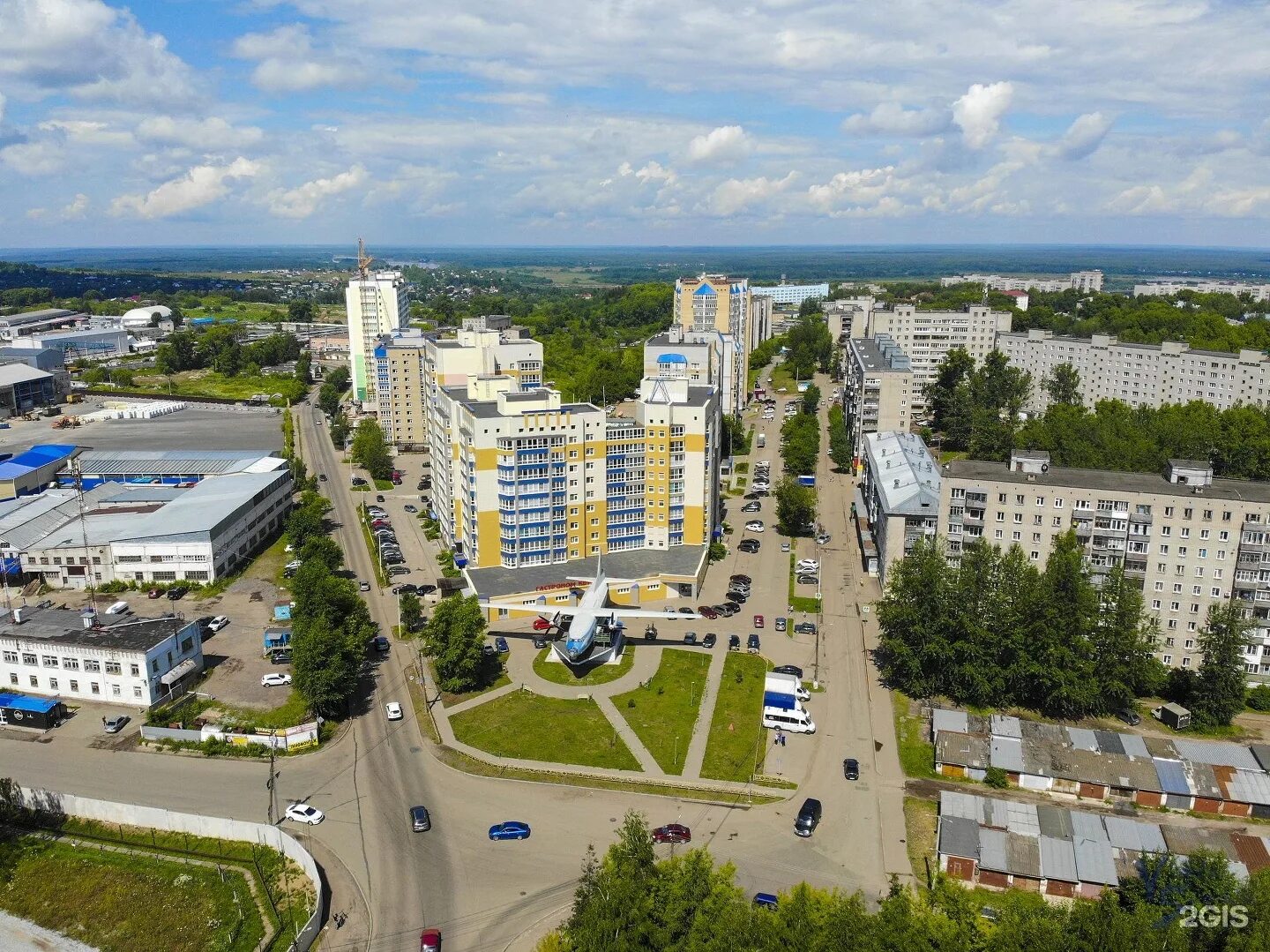 Киров район филейка. Киров филейка северная набережная. Микрорайон филейка киров. Филейка в кирове. Самолет филейка киров.