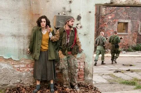 Фото: В краю крови и меда  Кадр из фильма "В краю крови и меда" ...