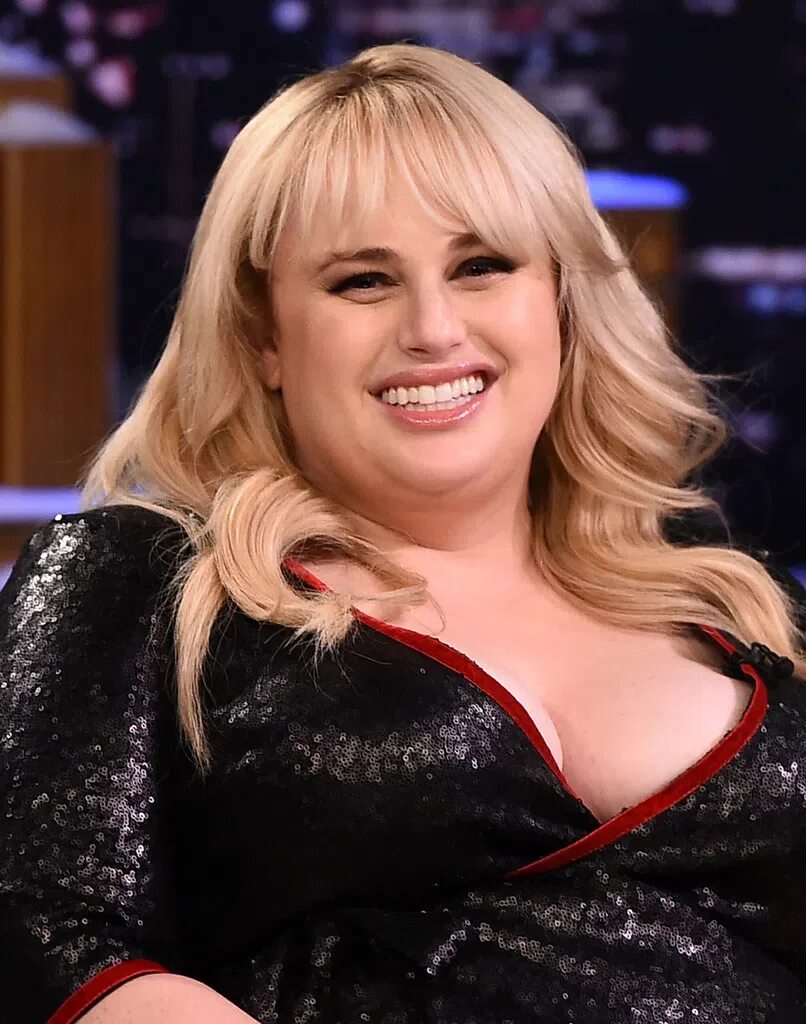 Уилсон Бетел. Rebel Wilson. Уилсон Ребел Уилсон. Ребел Уилсон 2017. Полная блондинка видео