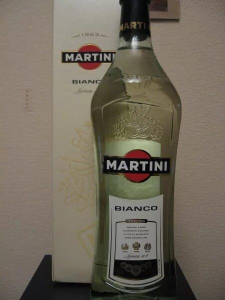 Мартини бьянко фиеро россо. Мартини бианко 1 л. Мартини воронеж. Вермут martini extra dry. Мартини воронеж.