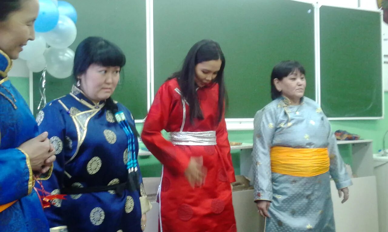 Тувинские национальные традиции шагаа. Будда шагаа. Юрта для доу. Тыва сценарий. Тыва оюннар шагаа.