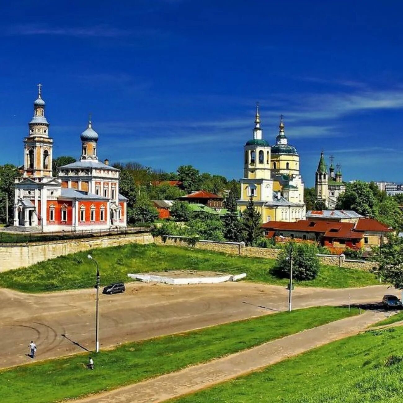 Серпухов город. Соборная гора Таруса. Город Серпухов Московской. Серпухов достопримечательности.